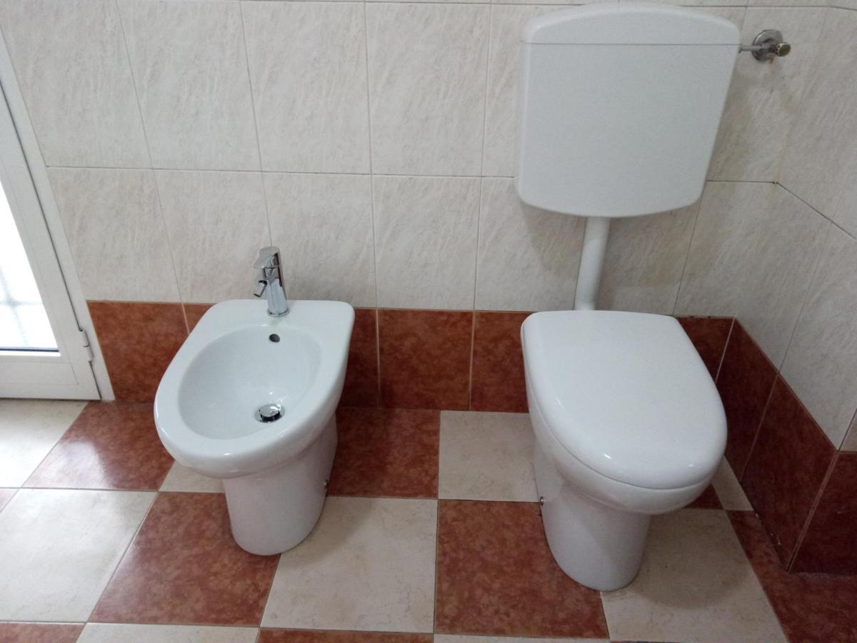 B&B Mike Novi Ligure Luaran gambar