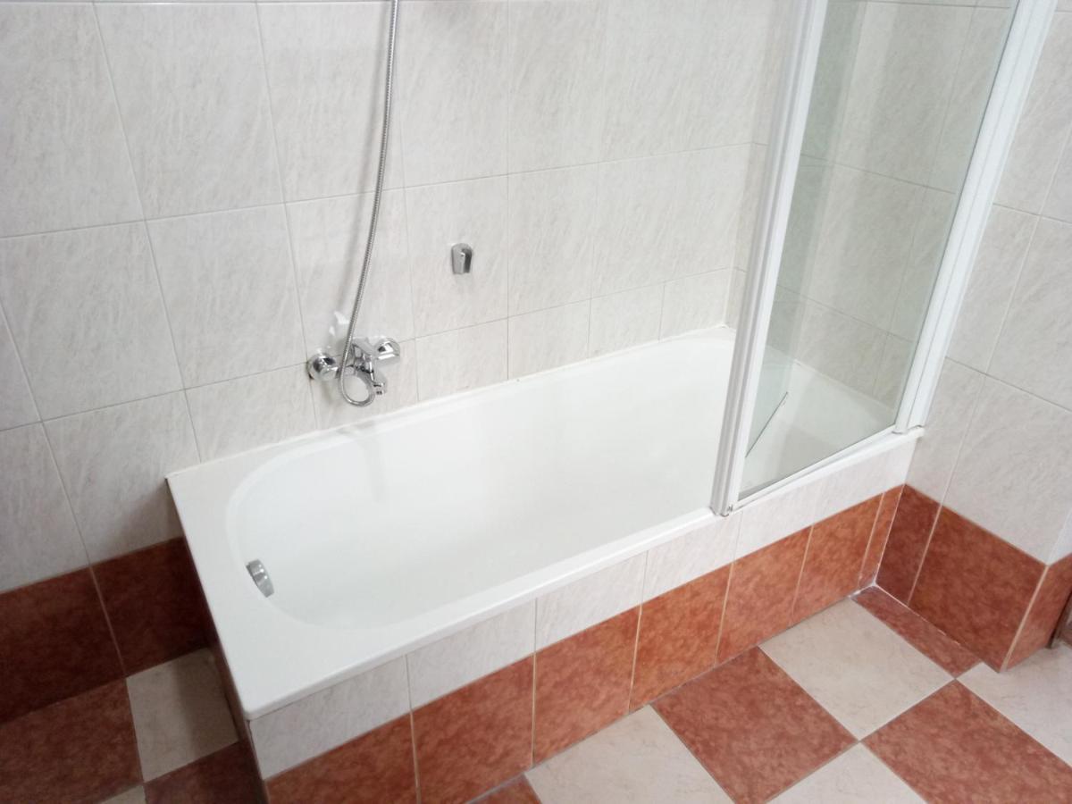 B&B Mike Novi Ligure Luaran gambar